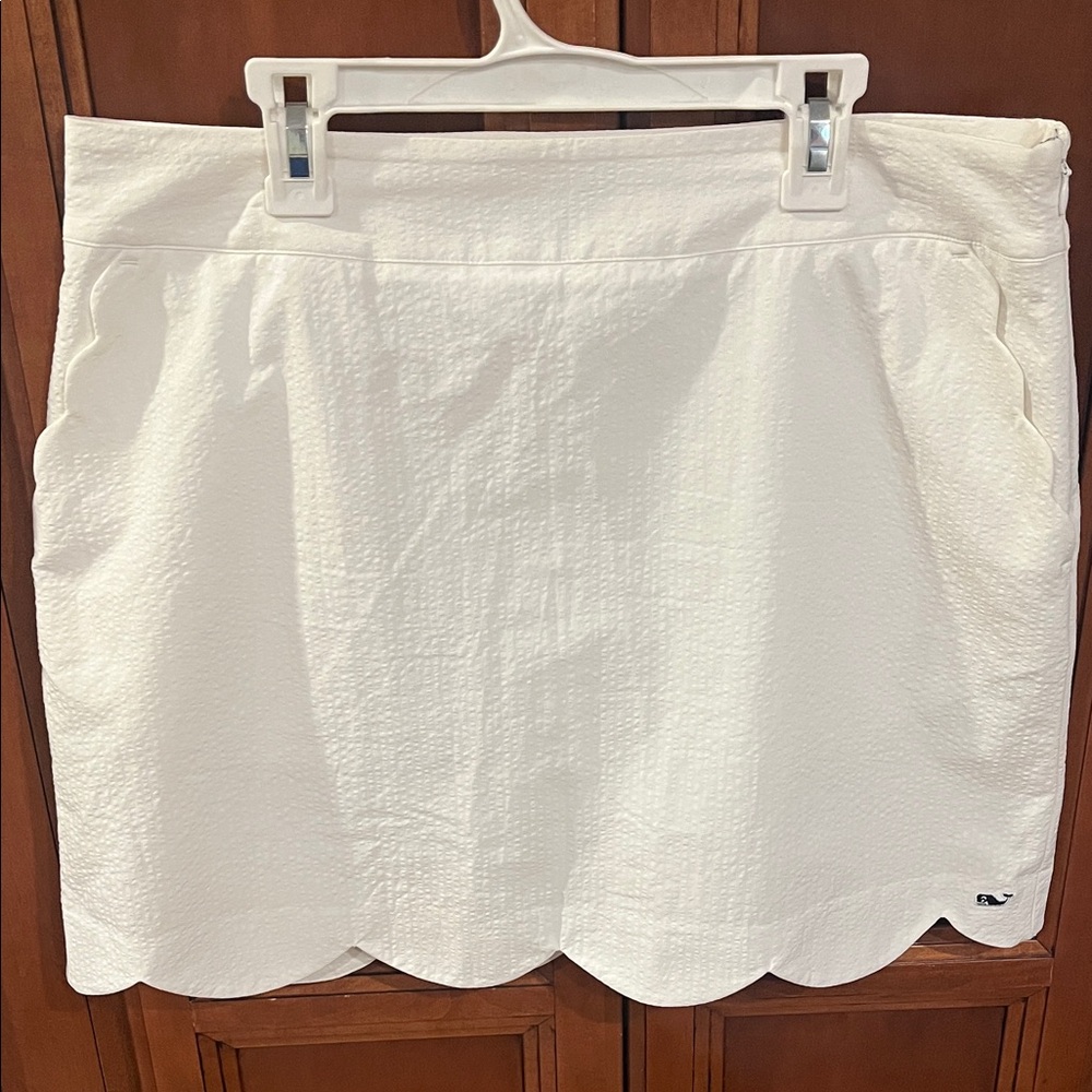 Vineyard Vines White Scalloped Hem Skort